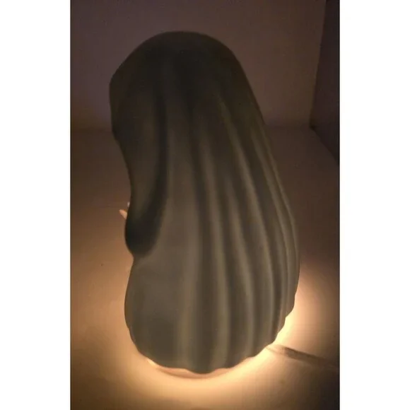 Vintage Madonna Mary Holding Flower Porcelain Lighted Nightlight  - Works - Picture 4 of 12